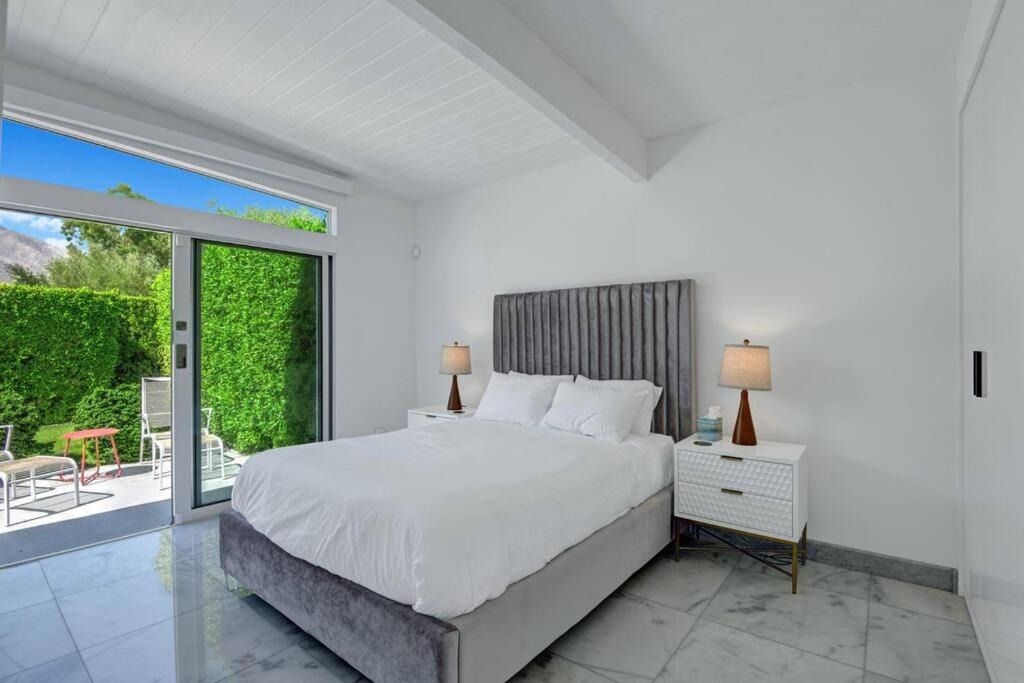 Photo of Bedroom in Racquet Club Estates