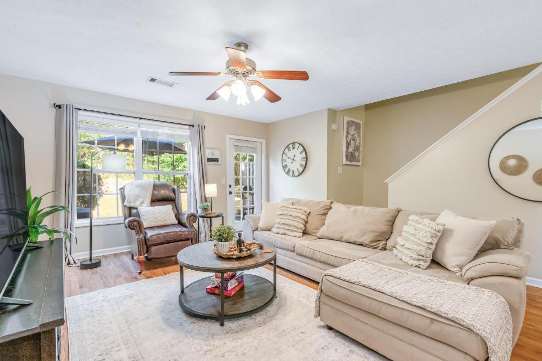 Photo of Livingroom in Auburn