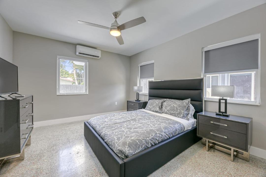 Photo of Bedroom in Wilton Manors