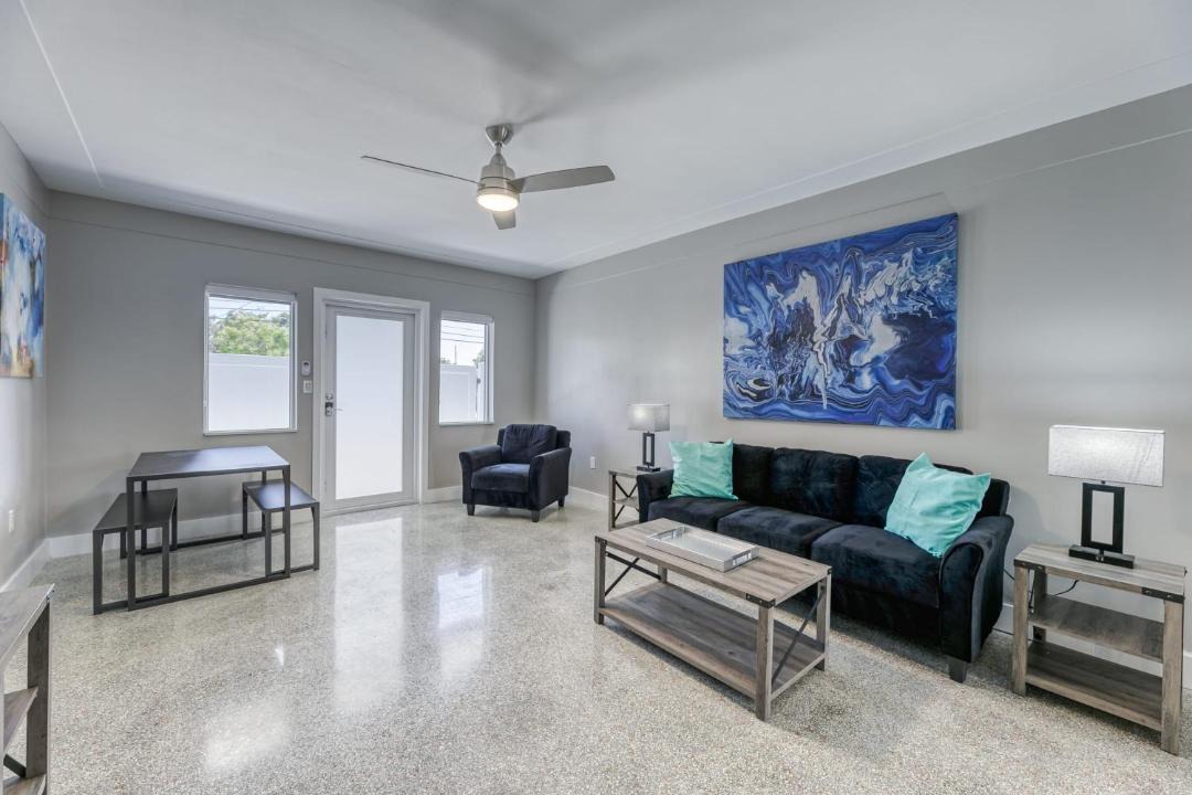 Photo of Livingroom in Wilton Manors
