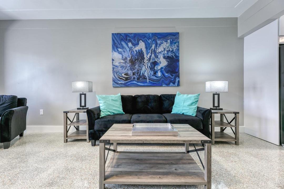 Photo of Livingroom in Wilton Manors