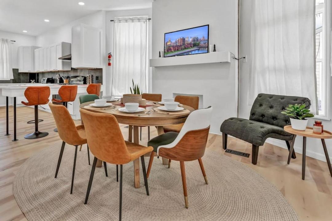 Photo of Livingroom in Lakeview