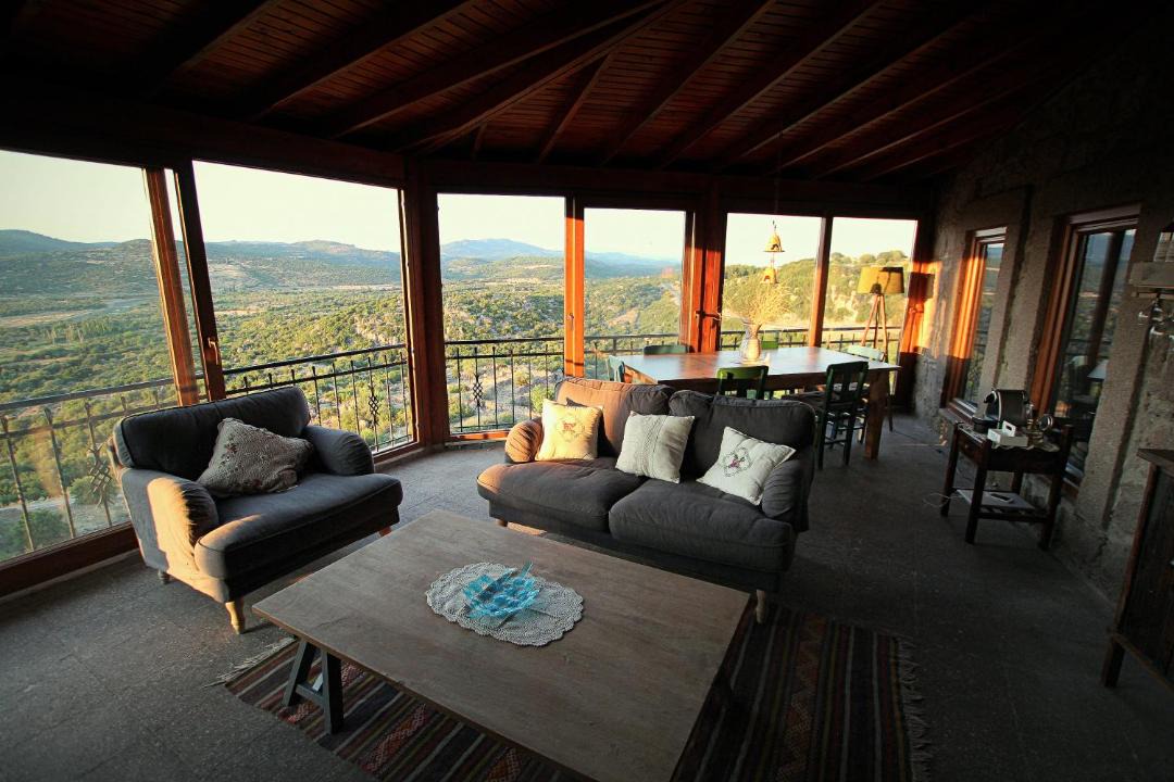 Photo of Livingroom in Behram