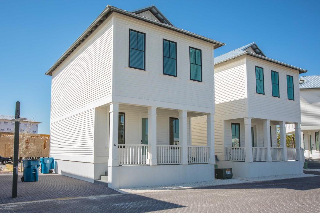 Photo of Buildings in Orange Beach