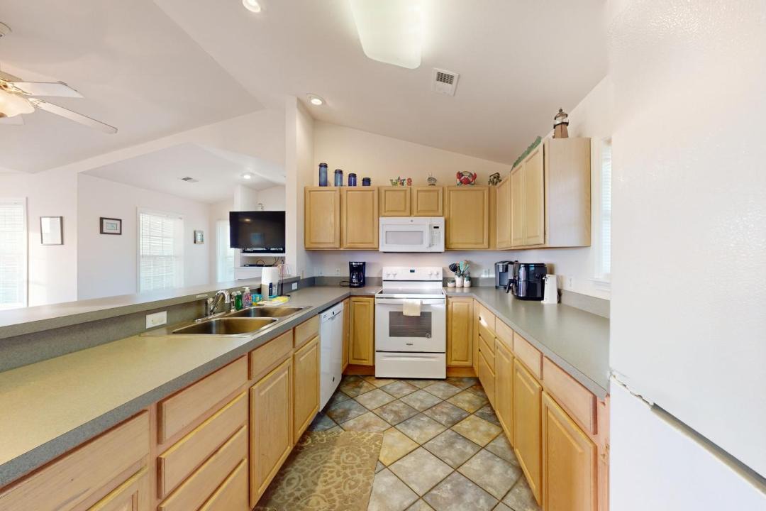 Photo of Kitchen in Waves