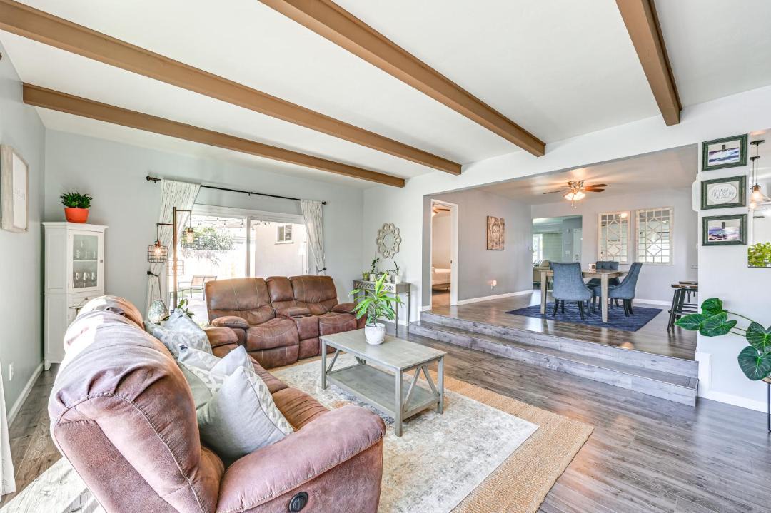 Photo of Livingroom in Lincoln Acres