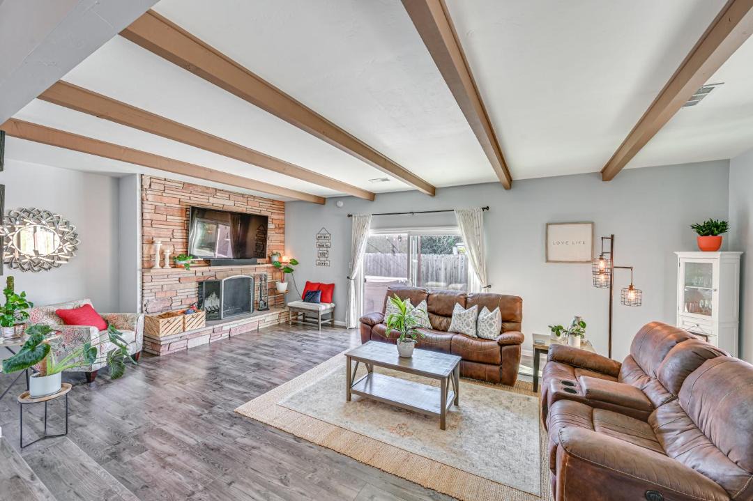 Photo of Livingroom in Lincoln Acres