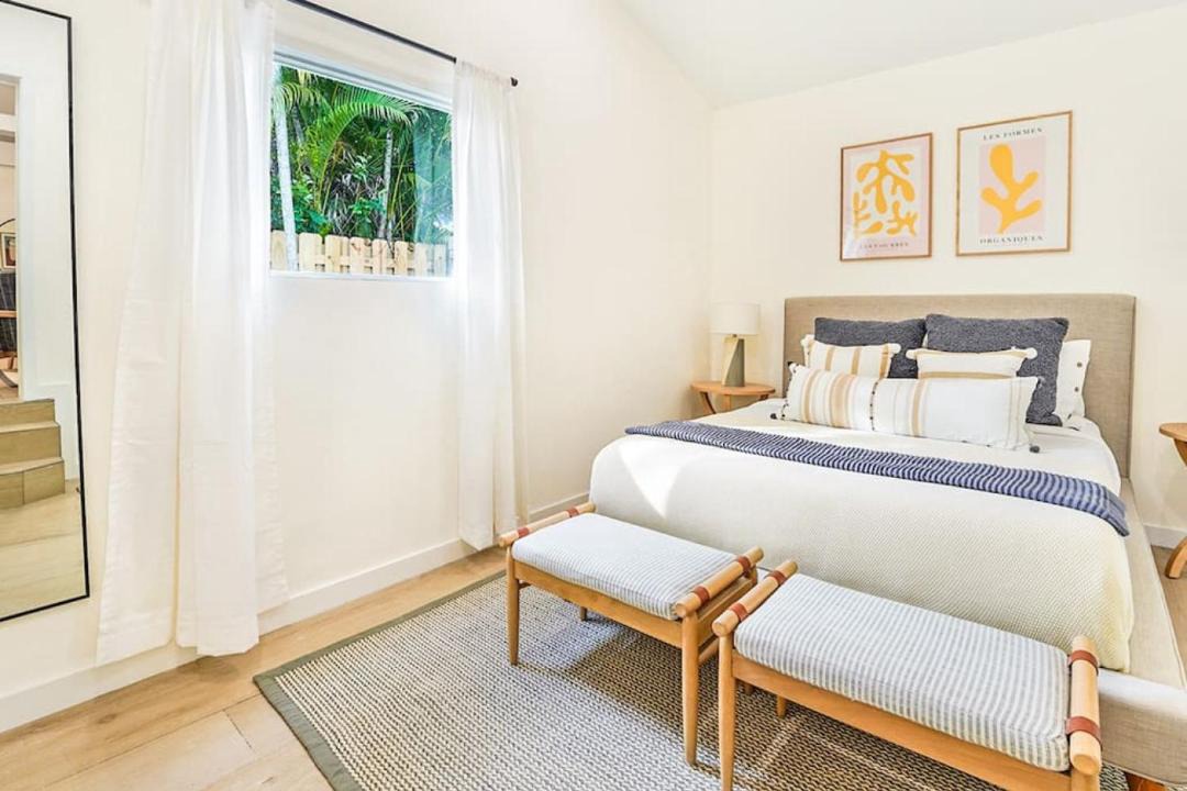 Photo of Bedroom in Biscayne Park