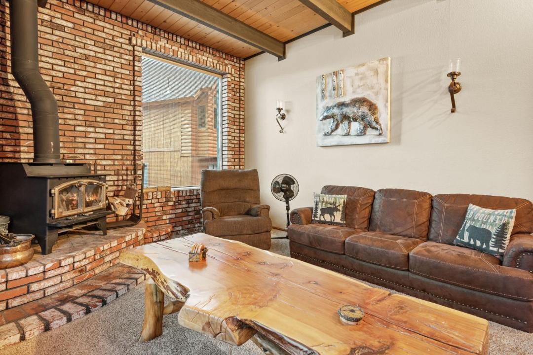 Photo of Livingroom in Upper Moonridge