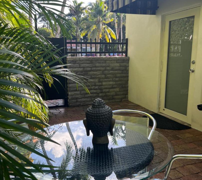 Photo of Patio Balcony in Golden Glades