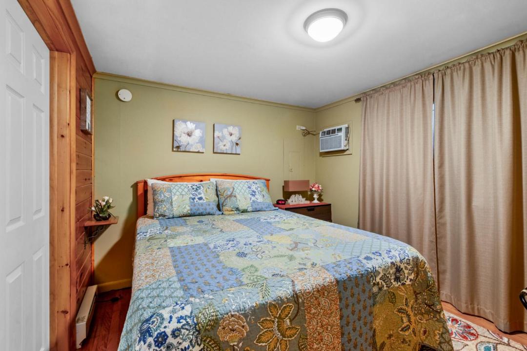 Photo of Bedroom in Lakeville