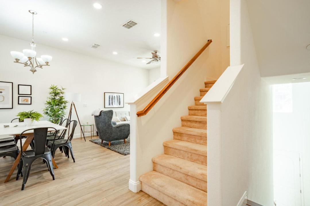 Photo of Livingroom in Newark