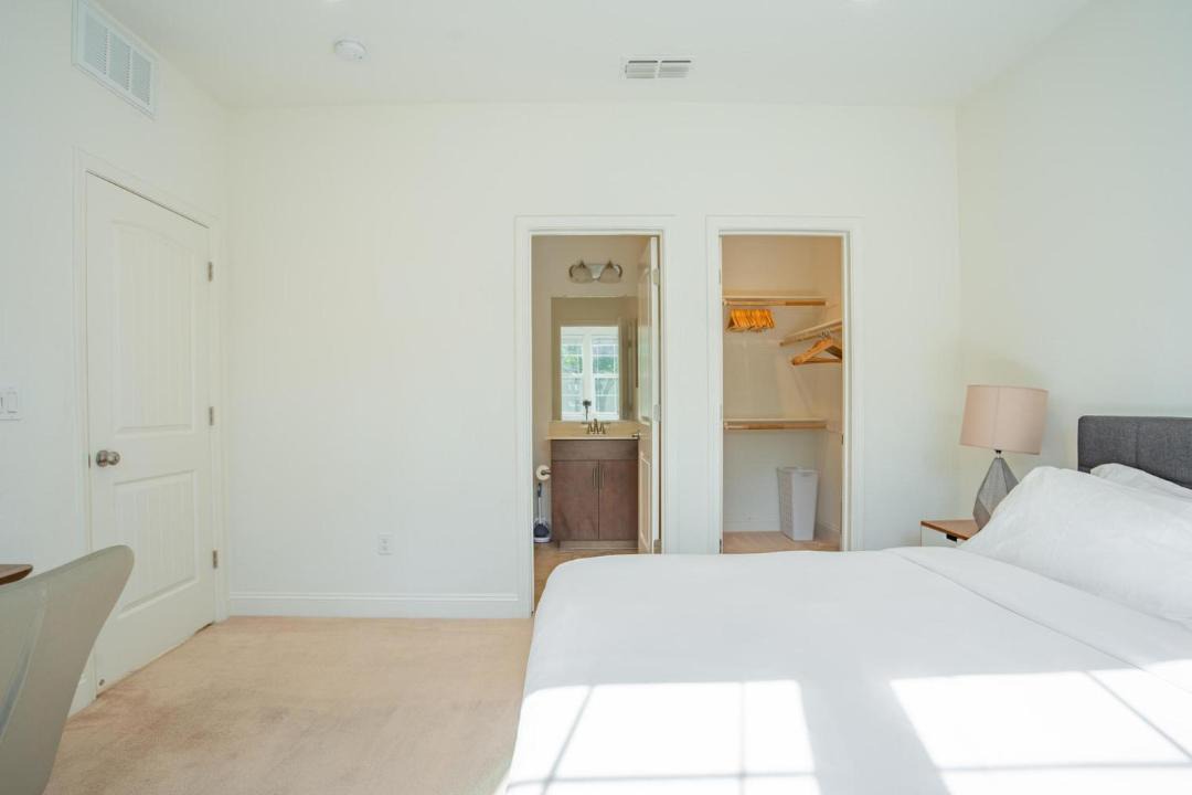 Photo of Bedroom in Newark