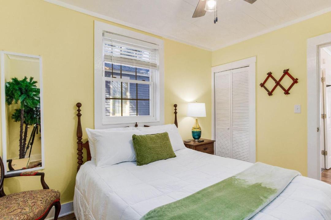 Photo of Bedroom in Old East Hill
