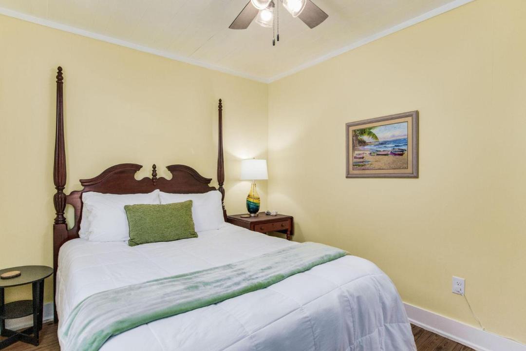 Photo of Bedroom in Old East Hill