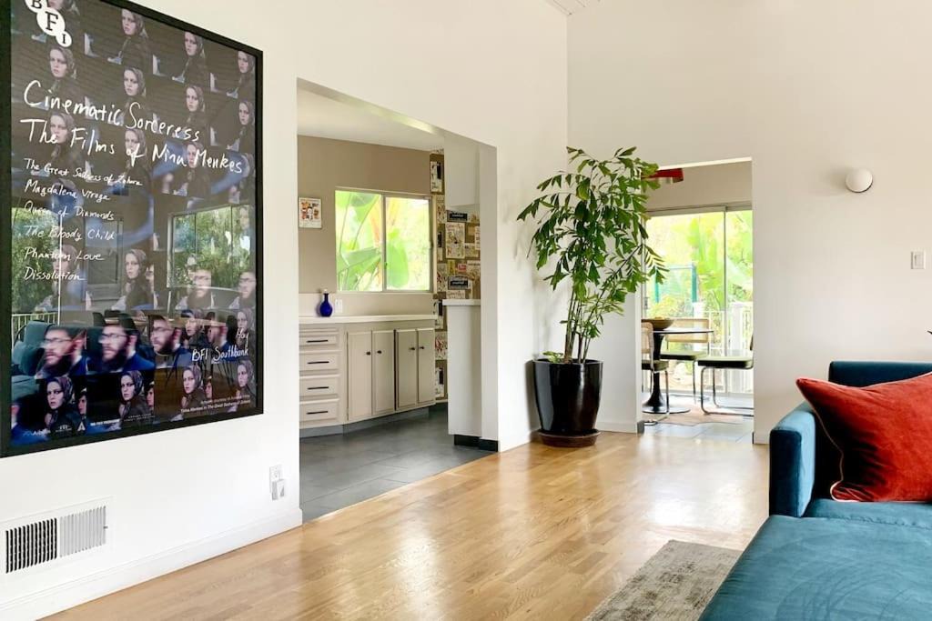 Photo of Others in Hollywood Hills West