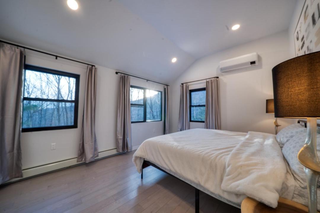 Photo of Bedroom in Kerhonkson