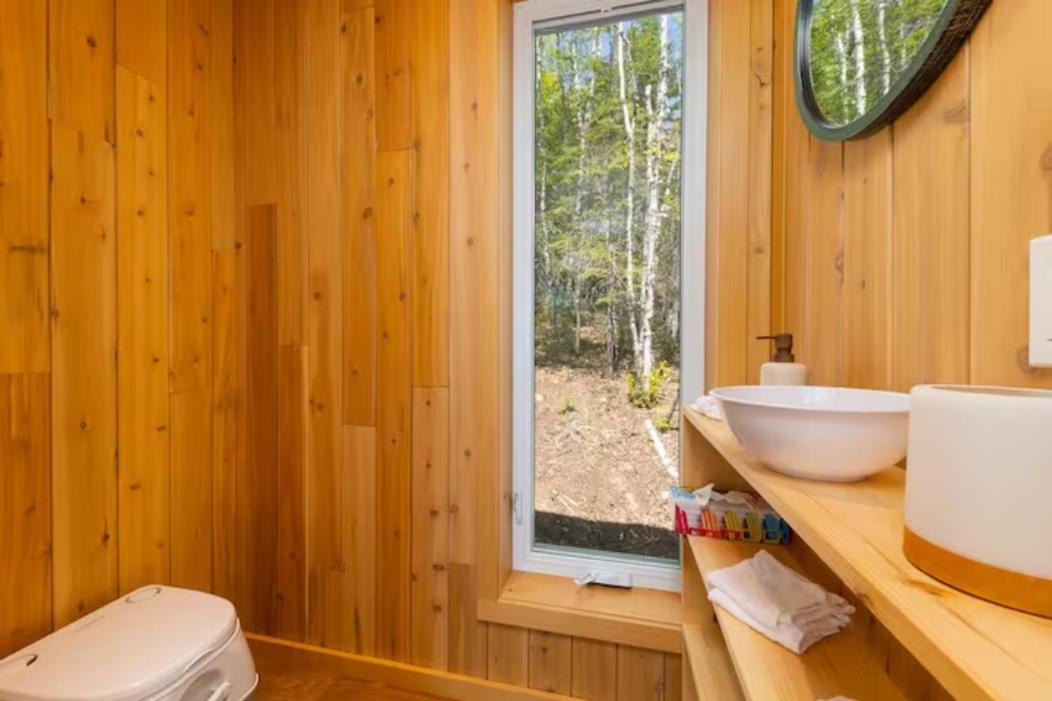 Photo of Bathroom in Baie-St-Paul