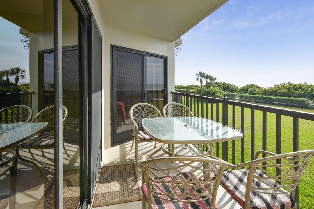 Photo of Patio Balcony in Sunset Beach