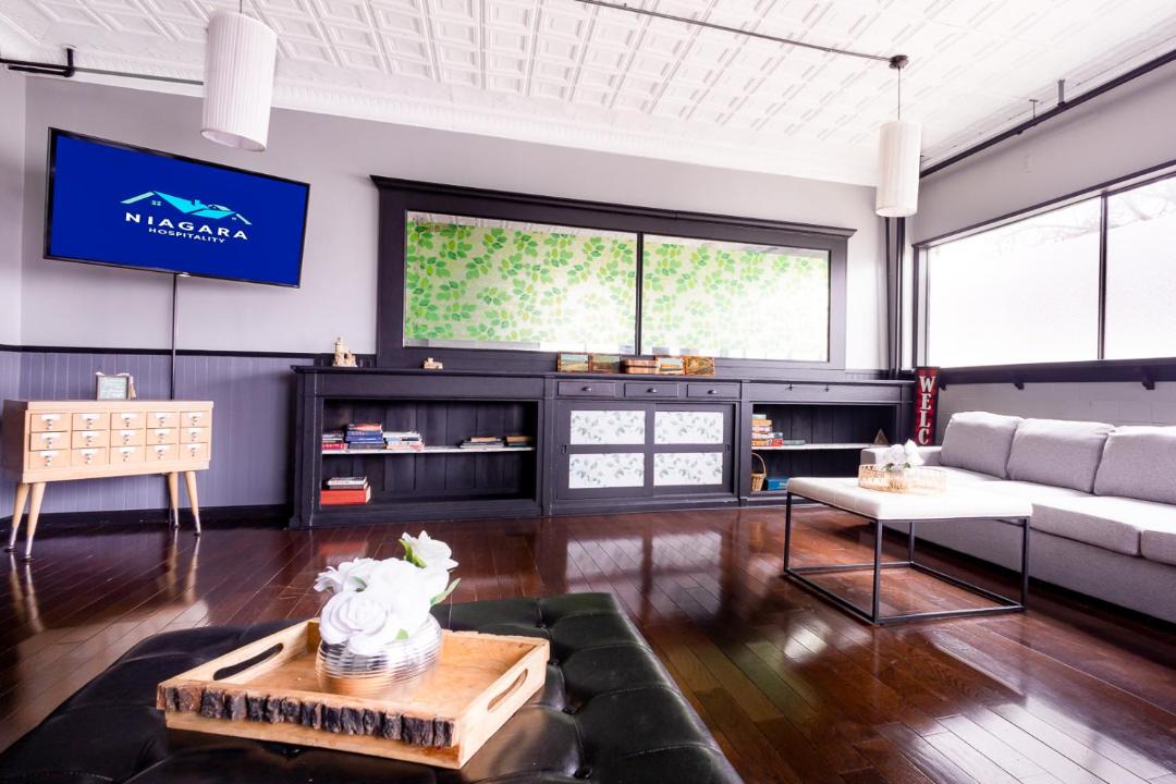 Photo of Livingroom in Niagara Falls
