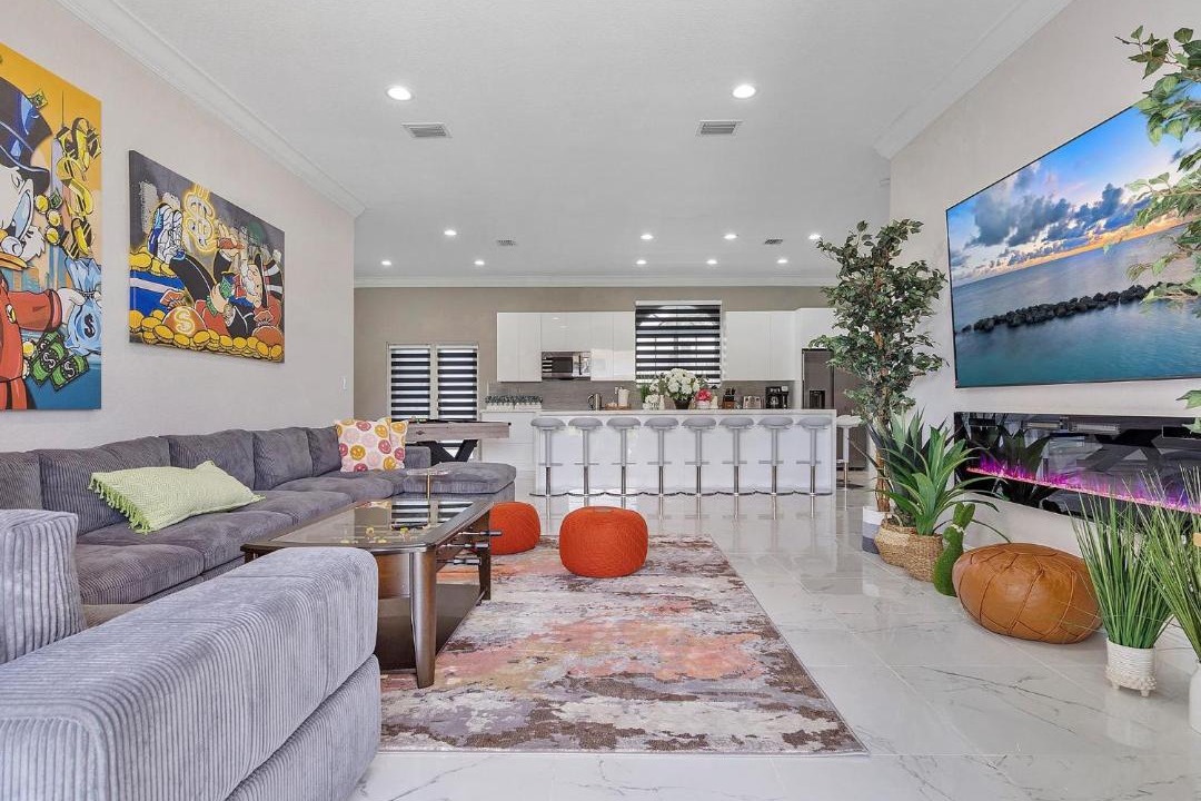 Photo of Livingroom in Golden Glades