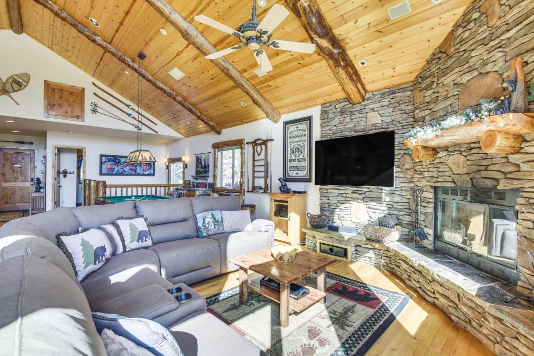 Photo of Livingroom in Big Bear City