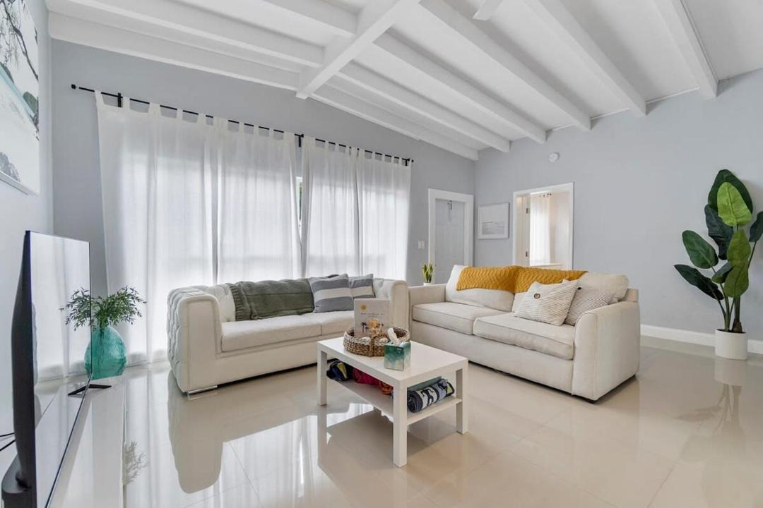 Photo of Livingroom in Dolphin Isles