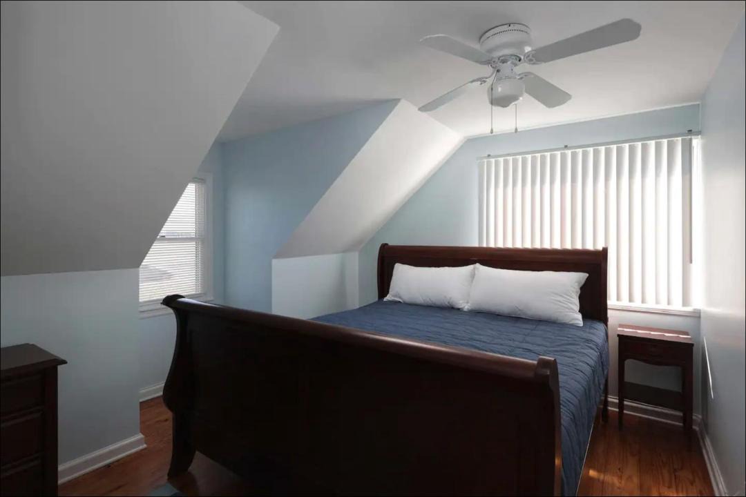 Photo of Bedroom in Seaside Heights