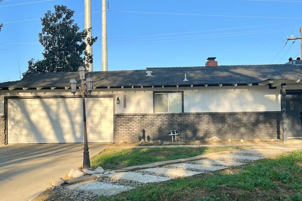 Photo of Buildings in Visalia