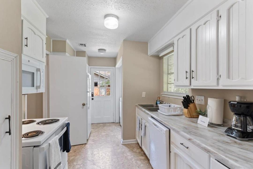 Photo of Kitchen in Gunter Afs