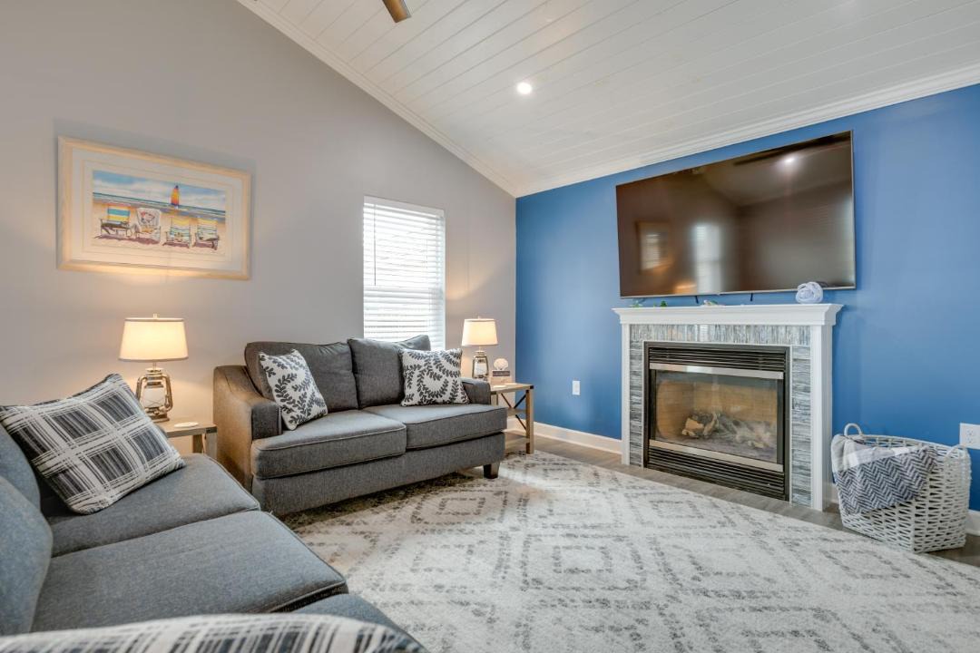 Photo of Livingroom in Lake Erie Beach
