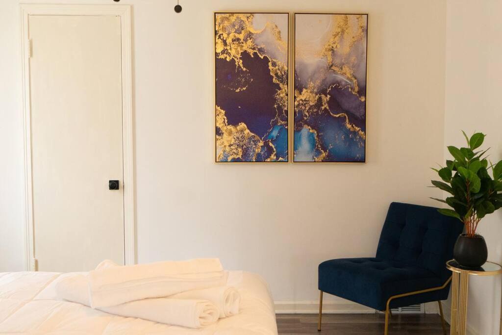 Photo of Livingroom in Niagara Falls