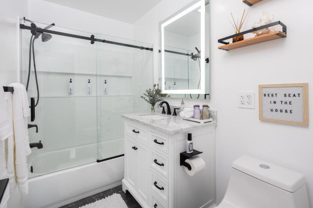 Photo of Bathroom in Grant Hill