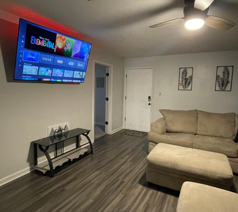 Photo of Livingroom in Lexington