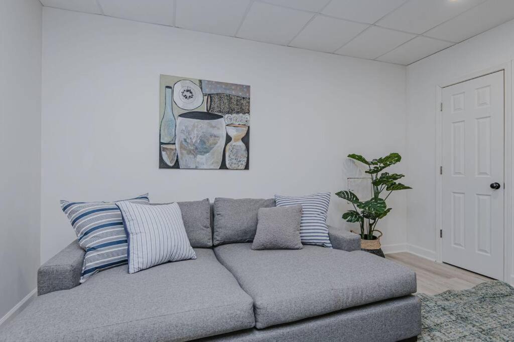 Photo of Livingroom in Old Irving Park