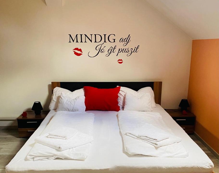 Photo of Bedroom in 15th District