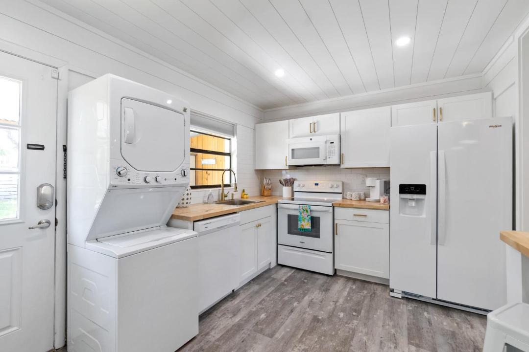 Photo of Kitchen in Coquina Gables