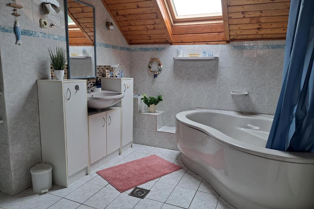 Photo of Bathroom in Kismaros