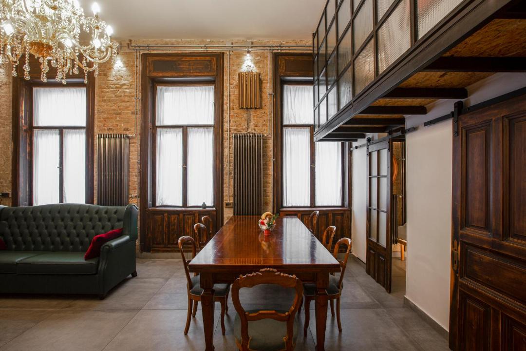 Photo of Livingroom in Palace District