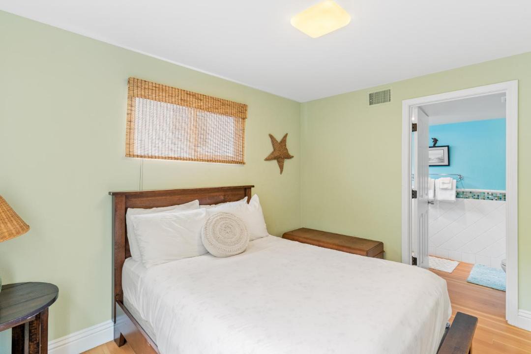 Photo of Bedroom in South Laguna
