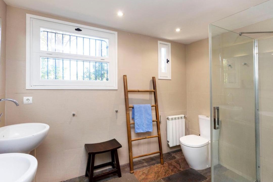 Photo of Bathroom in Pals