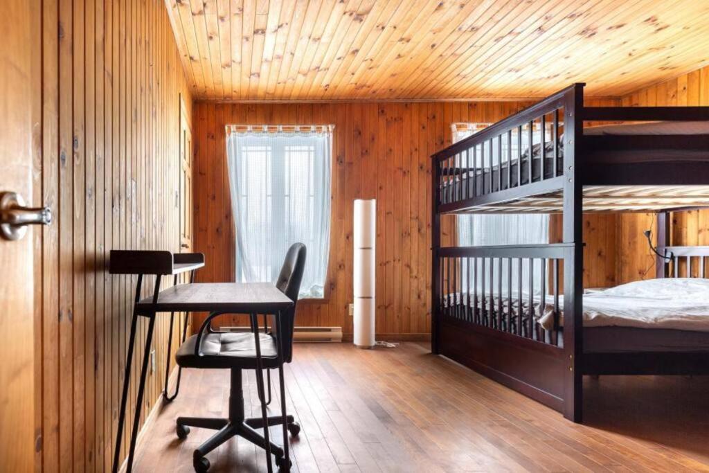 Photo of Bedroom in Val-Racine