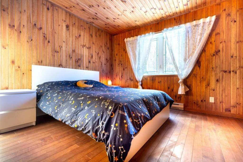 Photo of Bedroom in Val-Racine