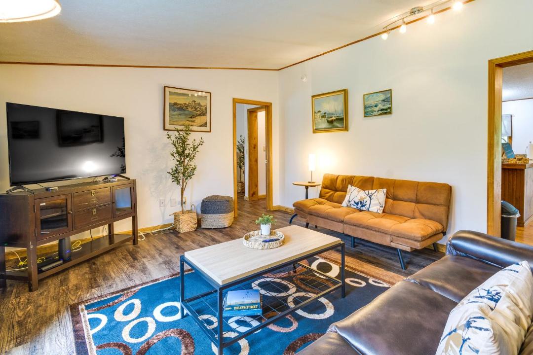 Photo of Livingroom in Watkins Glen