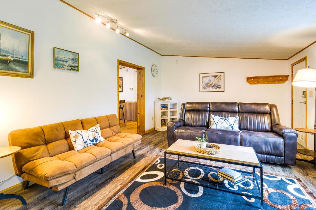 Photo of Livingroom in Watkins Glen
