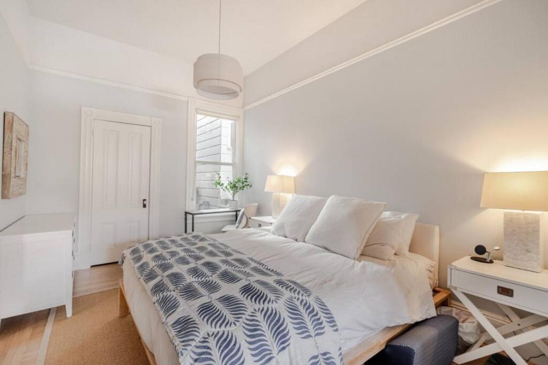 Photo of Bedroom in Hayes Valley