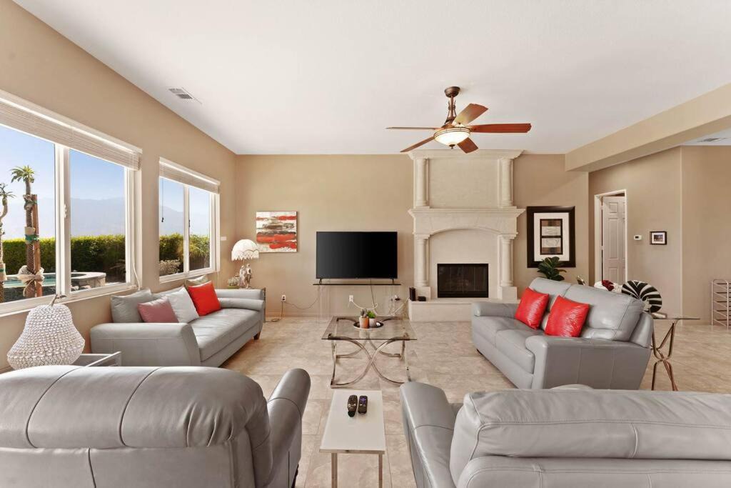 Photo of Livingroom in Desert Hot Springs