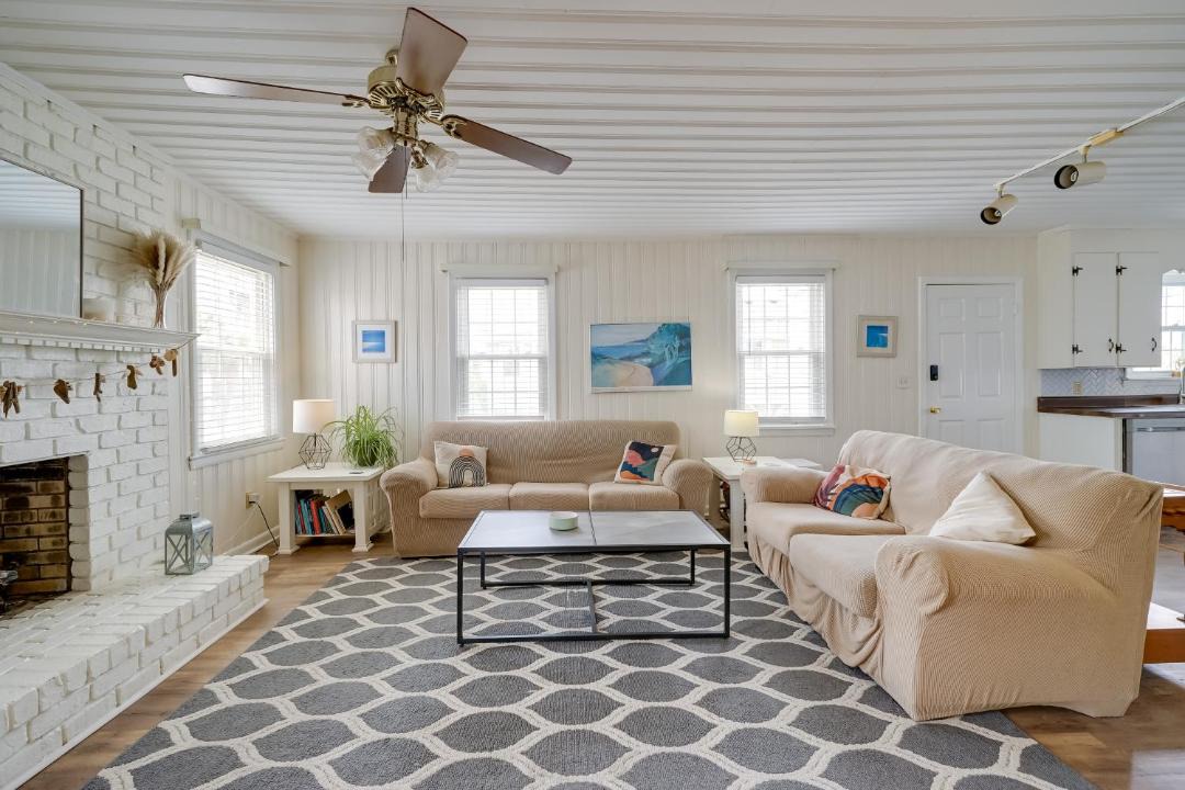 Photo of Livingroom in North Carolina Coast
