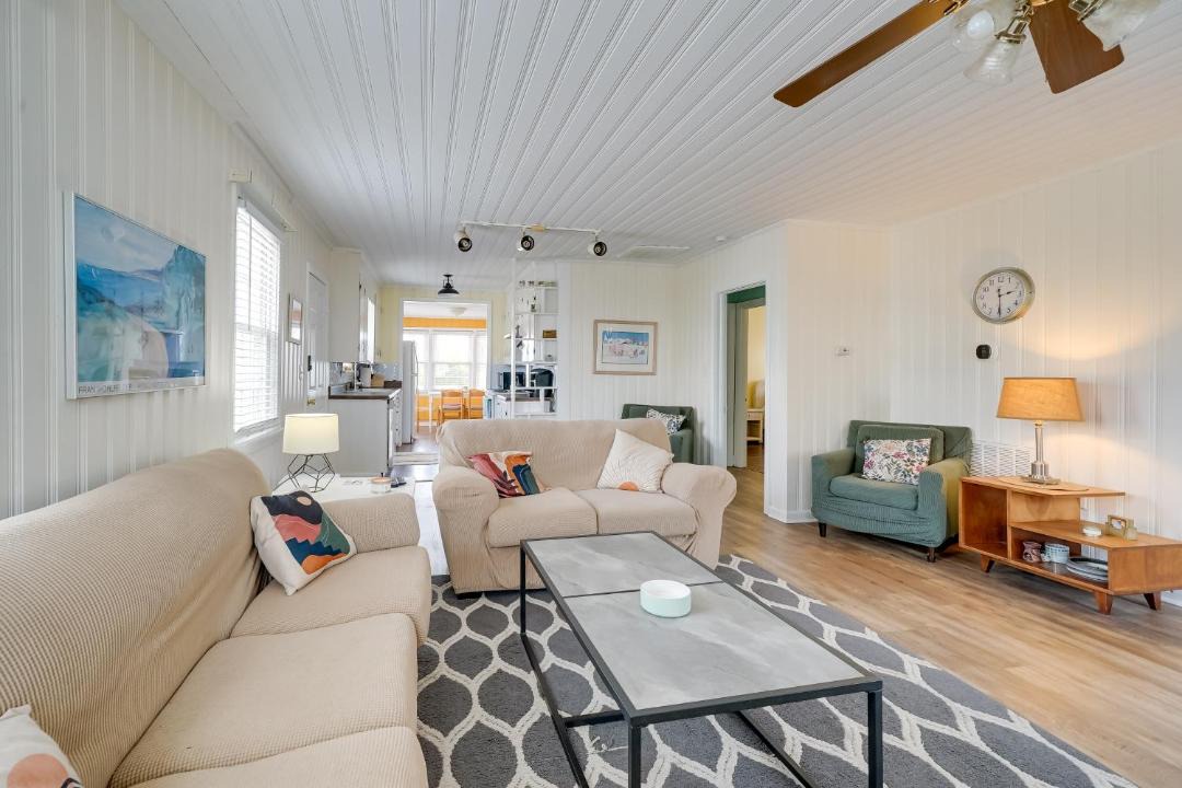 Photo of Livingroom in North Carolina Coast