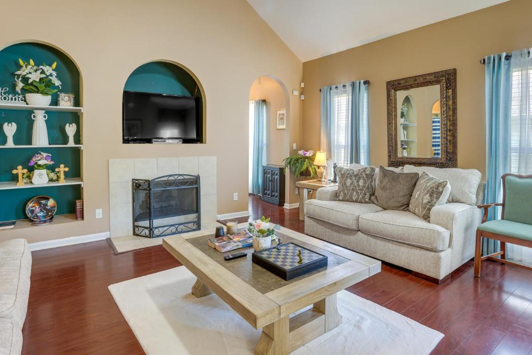 Photo of Livingroom in New Castle